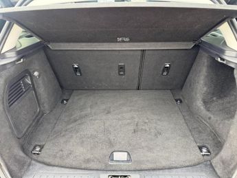 LAND ROVER RANGE ROVER EVOQUE 2.0 TD4 SE Tech SUV 5dr Diesel Auto 4WD Euro 6 (s/s) (180 ps)