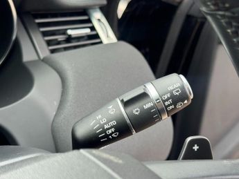 LAND ROVER RANGE ROVER EVOQUE 2.0 TD4 SE Tech SUV 5dr Diesel Auto 4WD Euro 6 (s/s) (180 ps)