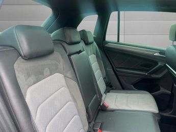 VOLKSWAGEN TIGUAN 1.4 TSI R-Line SUV 5dr Petrol DSG Euro 6 (s/s) (150 ps)
