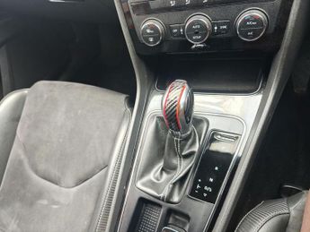 SEAT LEON 2.0 TSI Cupra 300 ST 5dr Petrol DSG 4Drive Euro 6 (s/s) (300 ps)