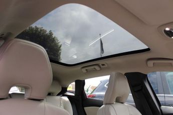 VOLVO V40 1.5 T3 Inscription Hatchback 5dr Petrol Auto Euro 6 (s/s) (152 p