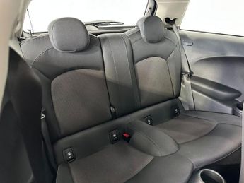 MINI HATCH 1.5 Cooper Classic Hatchback 3dr Petrol Manual Euro 6 (s/s) (136
