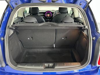 MINI HATCH 1.5 Cooper Classic Hatchback 3dr Petrol Manual Euro 6 (s/s) (136