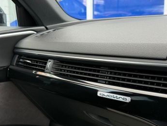 AUDI A4 2.0 TFSI Black Edition Saloon 4dr Petrol S Tronic quattro Euro 6