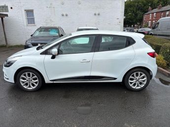 RENAULT CLIO 1.2 16V Dynamique Nav Hatchback 5dr Petrol Manual Euro 6 (75 ps)