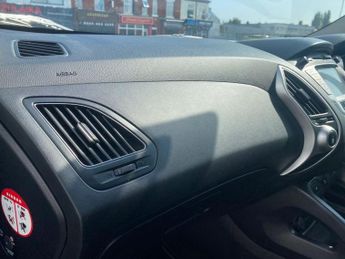 HYUNDAI IX35 1.7 CRDi Premium SUV 5dr Diesel Manual Euro 5 (s/s) (115 ps)