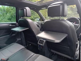 VOLKSWAGEN TIGUAN 2.0 TDI R-Line Tech SUV 5dr Diesel DSG Euro 6 (s/s) (150 ps).*AU