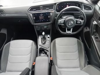 VOLKSWAGEN TIGUAN 2.0 TDI R-Line Tech SUV 5dr Diesel DSG Euro 6 (s/s) (150 ps).*AU