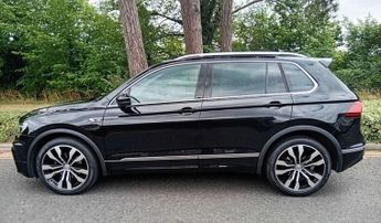 VOLKSWAGEN TIGUAN 2.0 TDI R-Line Tech SUV 5dr Diesel DSG Euro 6 (s/s) (150 ps).*AU