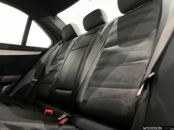 MERCEDES-BENZ C-CLASS 1.6 C180 AMG Sport Plus Saloon 4dr Petrol G-Tronic+ Euro 6 (s/s)
