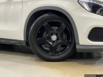 MERCEDES-BENZ GLA 2.1 GLA220 CDI AMG Line SUV 5dr Diesel 7G-DCT 4MATIC Euro 6 (s/s
