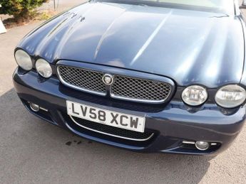 JAGUAR XJ 2.7 TD Executive Saloon 4dr Diesel Automatic (214 g/km, 204 bhp)