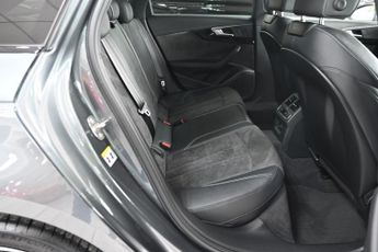 AUDI A4 2.0 TDI Black Edition Saloon 4dr Diesel S Tronic quattro Euro 6 