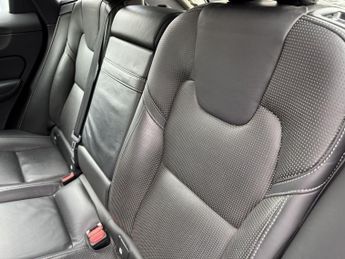 VOLVO XC60 2.0 T5 Inscription SUV 5dr Petrol Auto AWD Euro 6 (s/s) (250 ps)