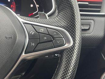 RENAULT CLIO 1.3 TCe RS Line Hatchback 5dr Petrol EDC Euro 6 (s/s) (130 ps)