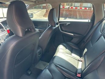 VOLVO XC60 2.4 D4 SE Lux Nav SUV 5dr Diesel Geartronic AWD Euro 5 (181 ps)