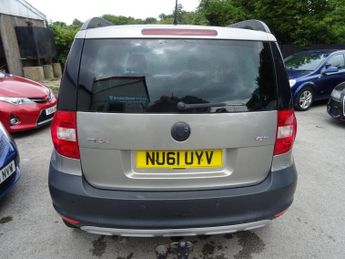 SKODA YETI 2.0 TDI SE SUV 5dr Diesel DSG 4WD Euro 5 (140 ps)