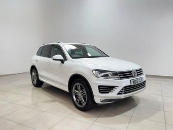 Volkswagen Touareg 3.0 TDI V6 BlueMotion Tech R-Line SUV 5dr Diesel Tiptronic 4WD E