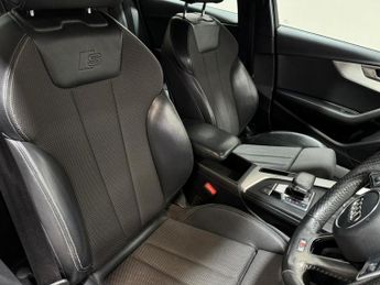 AUDI A4 2.0 TDI S line Saloon 4dr Diesel S Tronic Euro 6 (s/s) (150 ps)