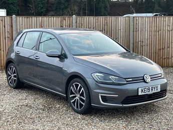 VOLKSWAGEN E-GOLF 35.8kWh e-Golf Hatchback 5dr Electric Auto (136 ps)