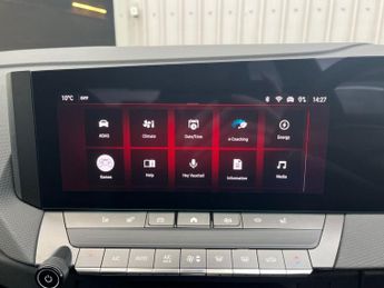 VAUXHALL Astra Electric 54kWh Ultimate Hatchback 5dr Electric Auto (156 ps)