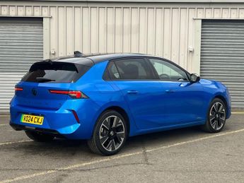 VAUXHALL Astra Electric 54kWh Ultimate Hatchback 5dr Electric Auto (156 ps)