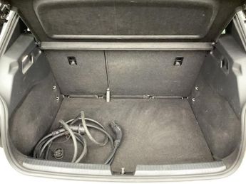 VOLKSWAGEN ID.3 Pro Performance 58kWh Life Hatchback 5dr Electric Auto (204 ps)