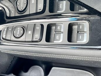 KIA NIRO 64kWh 4 SUV 5dr Electric Auto (201 bhp)