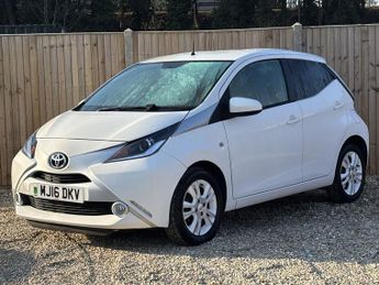 Toyota AYGO 1.0 VVT-i x-pure Hatchback 5dr Petrol Manual Euro 6 (68 ps)