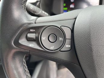 VAUXHALL Corsa Electric 50kWh SE Nav Premium Hatchback 5dr Electric Auto (7.4Kw Charger)
