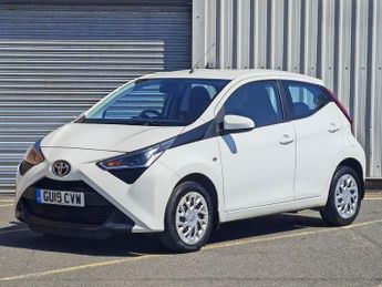 Toyota AYGO 1.0 VVT-i x-play Hatchback 5dr Petrol Manual Euro 6 (71 ps)