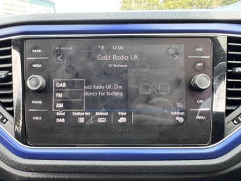 VOLKSWAGEN T-ROC 2.0 TSI R SUV 5dr Petrol DSG 4Motion Euro 6 (s/s) (300 ps)