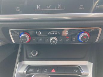 AUDI Q3 1.5 TFSI CoD 35 Sport SUV 5dr Petrol S Tronic Euro 6 (s/s) (150 
