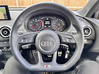 AUDI A3 1.5 TFSI CoD 35 Black Edition Sportback 5dr Petrol S Tronic Euro
