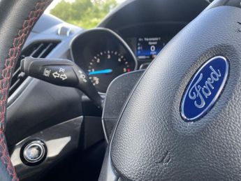 FORD KUGA 2.0 TDCi ST-Line X SUV 5dr Diesel Powershift AWD Euro 6 (s/s) (1