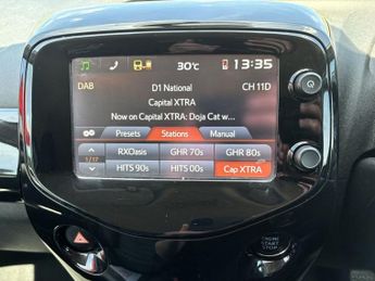TOYOTA AYGO 1.0 VVT-i x-clusiv Hatchback 5dr Petrol x-shift Euro 5 Euro 5 (6