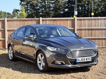 FORD MONDEO 2.0 TiVCT Vignale Saloon 4dr Petrol Hybrid CVT 6Spd Euro 6 (s/s)