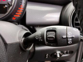 MINI HATCH 1.5 Cooper D Hatchback 5dr Diesel Auto Euro 6 (s/s) (116 ps)