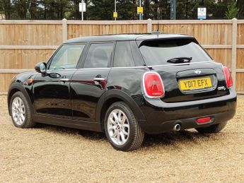 MINI HATCH 1.5 Cooper D Hatchback 5dr Diesel Auto Euro 6 (s/s) (116 ps)