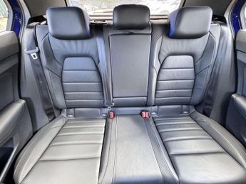 VOLKSWAGEN GOLF 2.0 TSI R Hatchback 5dr Petrol DSG 4Motion Euro 6 (s/s) (320 ps)