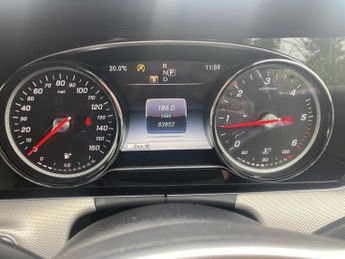 MERCEDES-BENZ E-CLASS 2.0 E220d AMG Line Saloon 4dr Diesel G-Tronic+ Euro 6 (s/s) (194