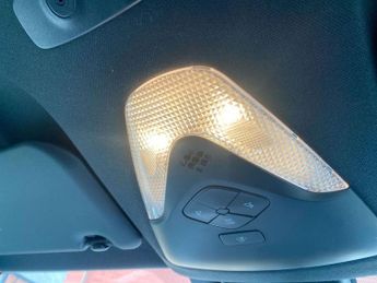 TOYOTA C-HR 1.8 VVT-h Icon SUV 5dr Petrol Hybrid CVT Euro 6 (s/s) (122 ps)