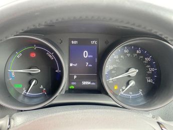 TOYOTA C-HR 1.8 VVT-h Icon SUV 5dr Petrol Hybrid CVT Euro 6 (s/s) (122 ps)