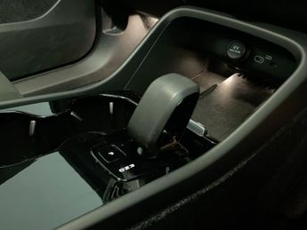 VOLVO XC40 Recharge Twin 82kWh Ultimate SUV 5dr Electric Auto AWD (408 ps)