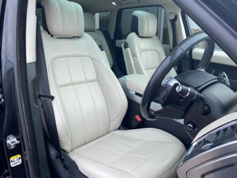 LAND ROVER RANGE ROVER SPORT 3.0 SD V6 HSE SUV 5dr Diesel Auto 4WD Euro 6 (s/s) (306 ps)