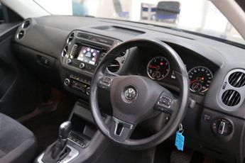 VOLKSWAGEN TIGUAN 2.0 TDI BlueMotion Tech Match SUV 5dr Diesel DSG 4WD Euro 5 (s/s
