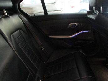 BMW 3 SERIES 2.0 320d M Sport Saloon 4dr Diesel Auto xDrive Euro 6 (s/s) (190