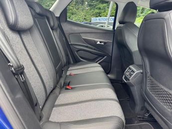 PEUGEOT 3008 1.6 PureTech Allure SUV 5dr Petrol EAT Euro 6 (s/s) (180 ps)