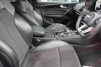 AUDI Q5 2.0 TDI 40 Black Edition SUV 5dr Diesel S Tronic quattro Euro 6 