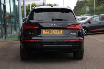 AUDI Q5 2.0 TDI 40 Black Edition SUV 5dr Diesel S Tronic quattro Euro 6 
